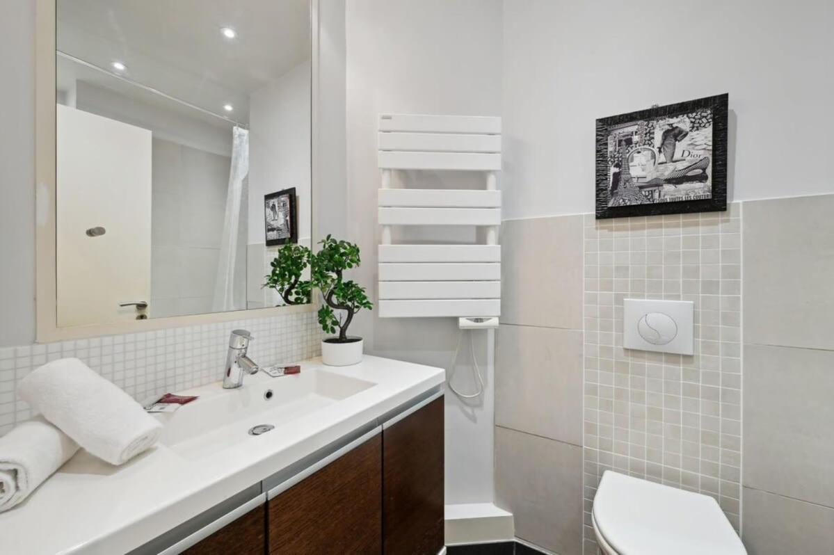 1Br Champs-Elysees - Cityapartmentstay Paris Exteriör bild
