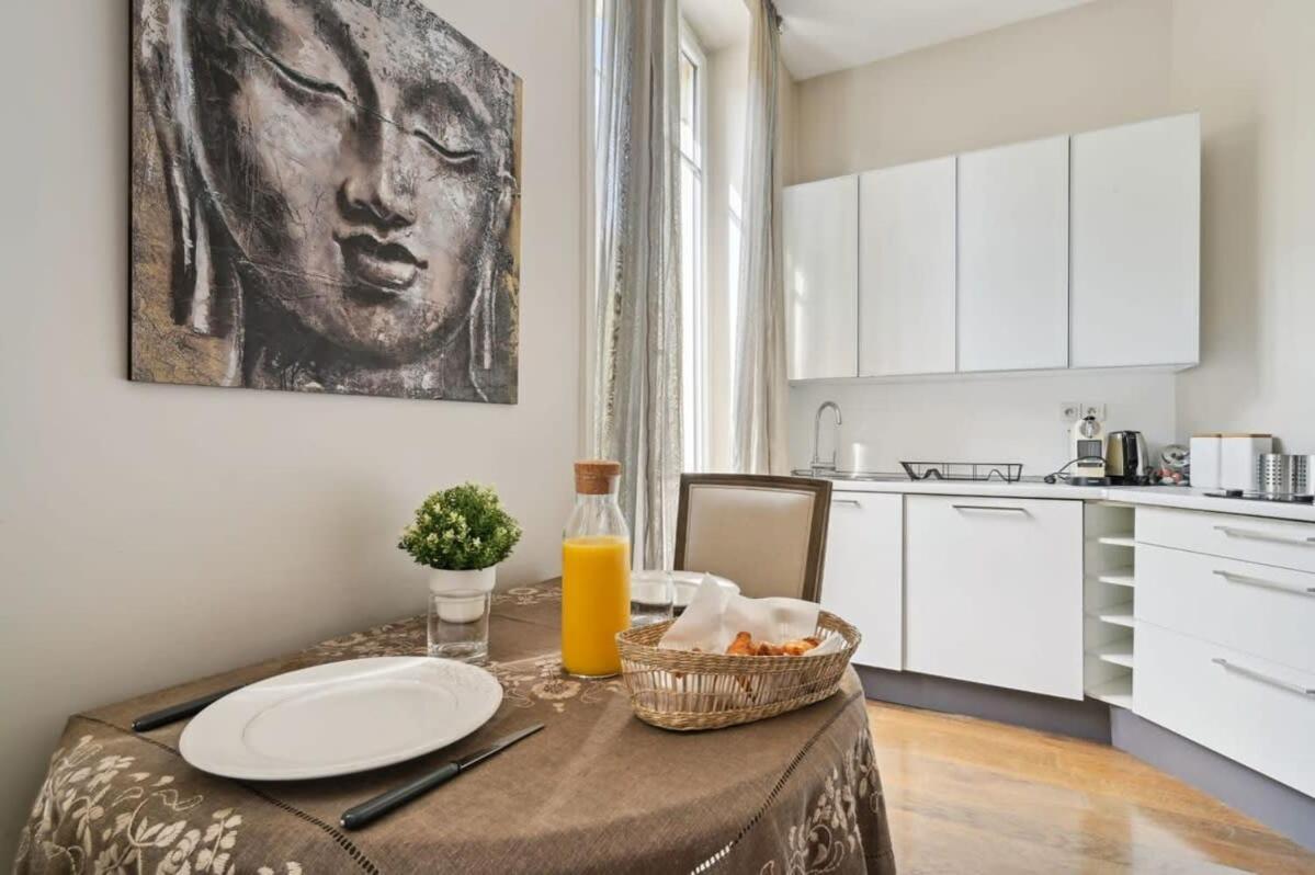 1Br Champs-Elysees - Cityapartmentstay Paris Exteriör bild